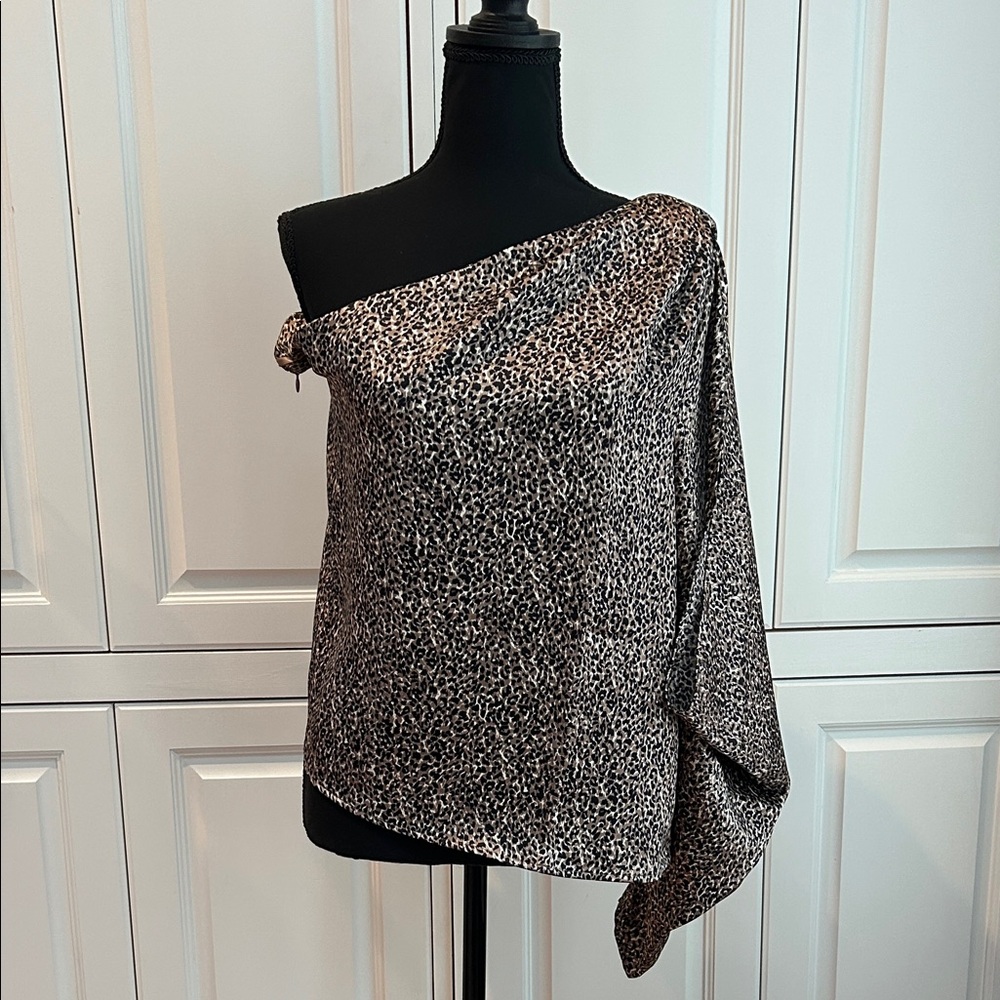 RAWR! Black & Beige Leopard One-Shoulder Asymmetrical Blouse, WHBM, US Sz 16